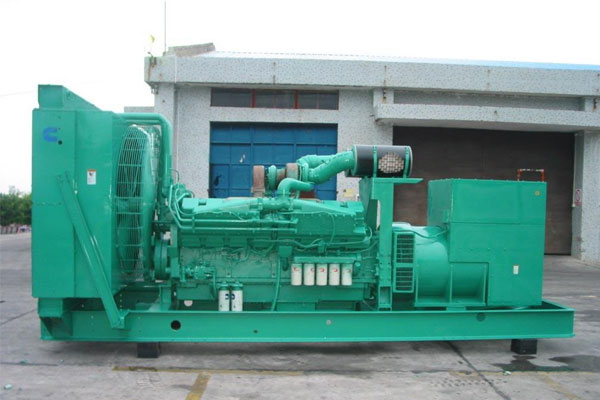 三水工厂发电机应急发电时如何更准确地检查发电机状态？