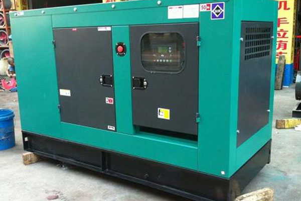 三水如何检查机油的使用时间？