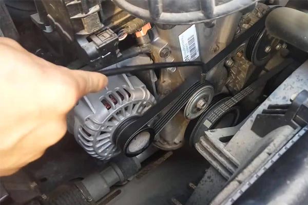 三水转速传感器的工作原理是什么？