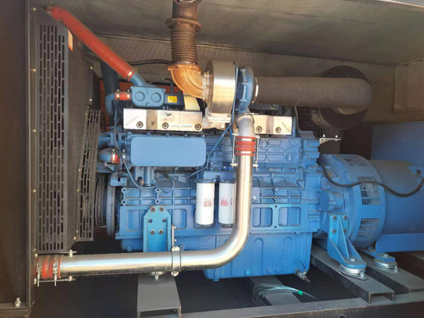 三水燃油消耗率与进气温度的具体关系是什么？