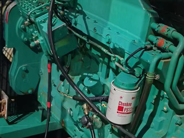 三水如何确定新的发电机组控制系统是否与原系统兼容？