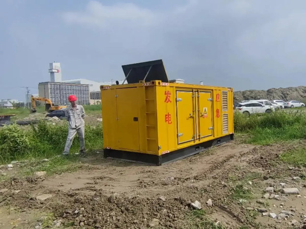 三水200KW柴油发电机机组每小时的油耗量受哪些因素影响？